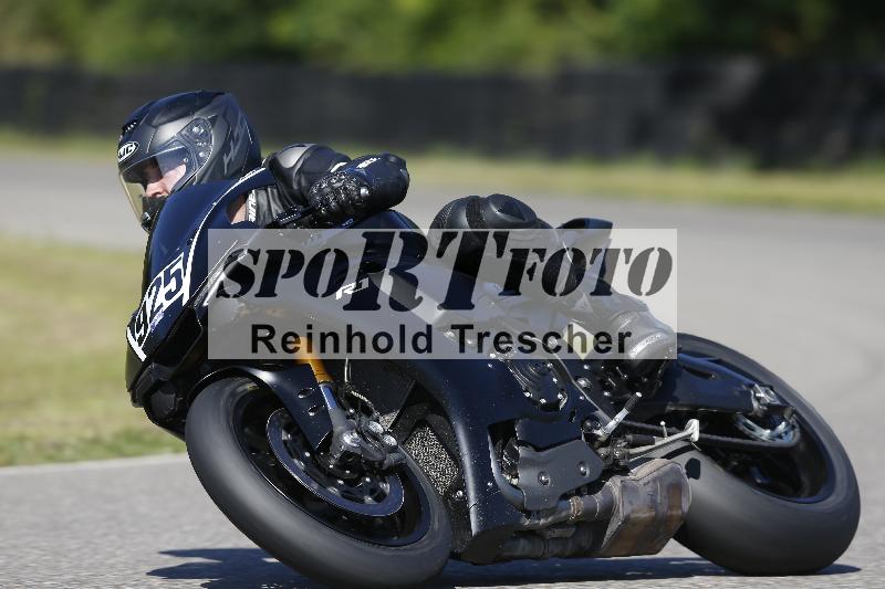 /Archiv-2024/56 10.08.2024 Plüss Moto Sport ADR/Freies Fahren/925